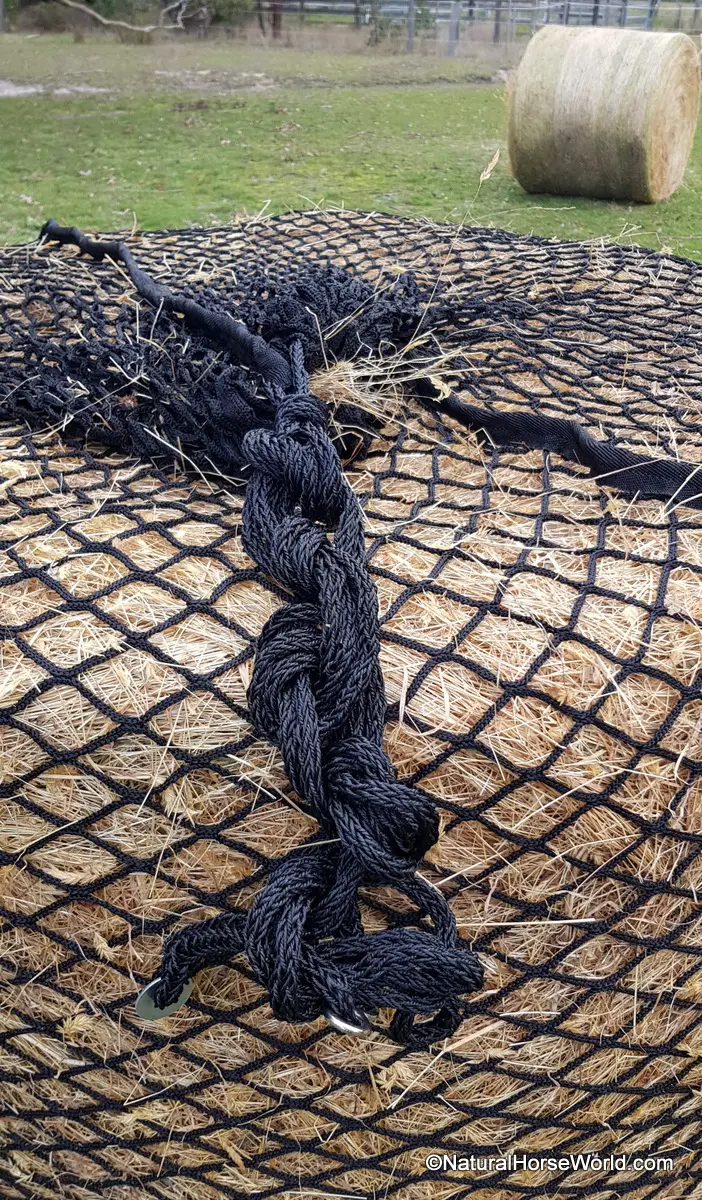 Deluxe Knotless Round Bale Slowfeed Hay Net 3cm, 4cm or 6cm hole sizes